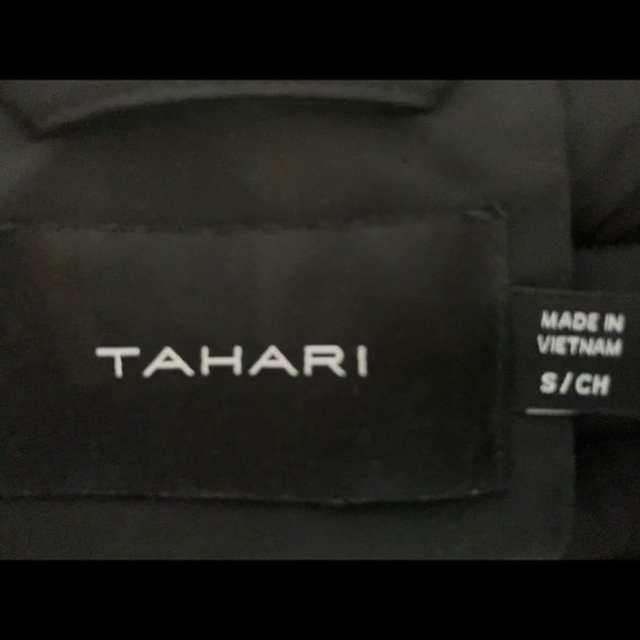 Tahari black puff jacket - Picture 3 of 9